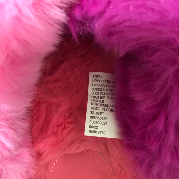 Girls' Brooklyn Crossband Fur Slippers - Cat & Jack™ - Picture 6 of 9